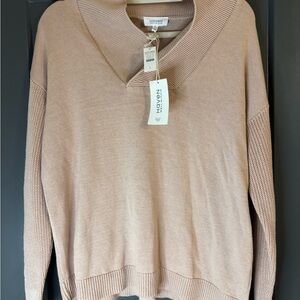 Women's V-Neck Sweater in Blush